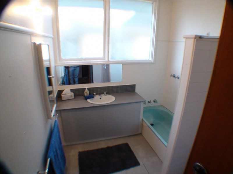 86  Bowes Avenue, Airport West VIC 3042