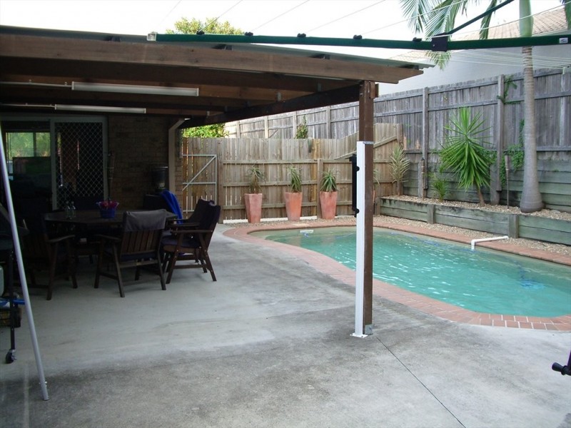 33 rebbechi court, Parkwood QLD 4214