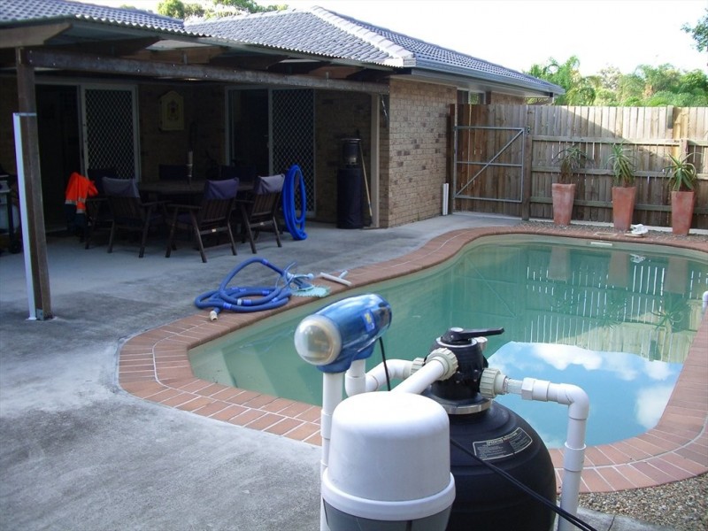 33 rebbechi court, Parkwood QLD 4214