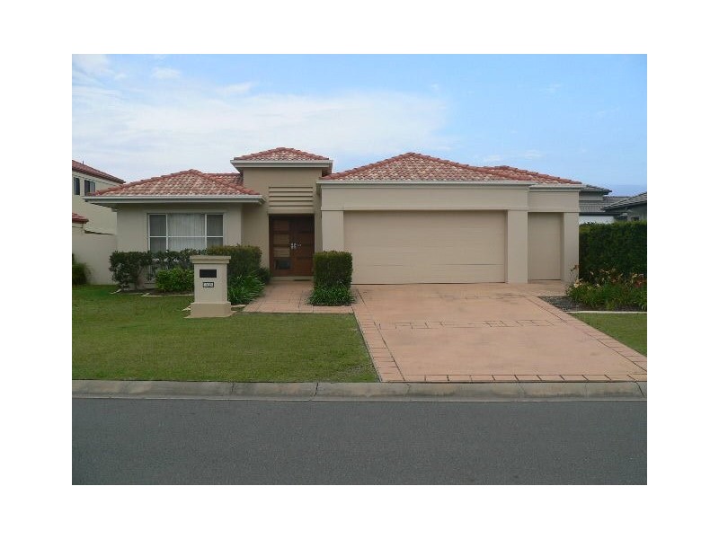 2035 Carlton Drive, Hope Island QLD 4212