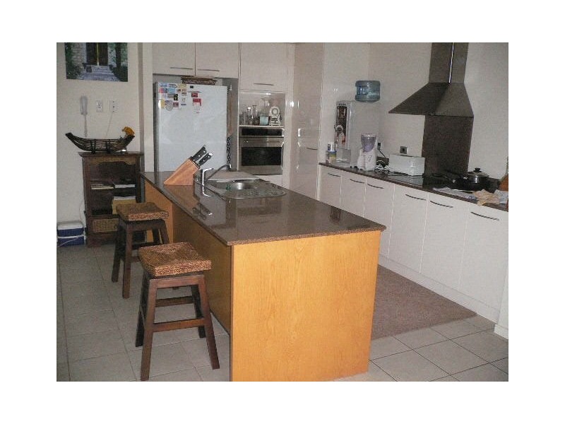 2035 Carlton Drive, Hope Island QLD 4212