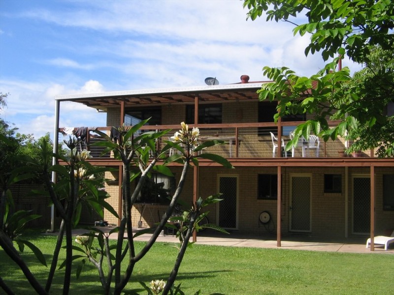 k p mcgrath drive, Elanora QLD 4221