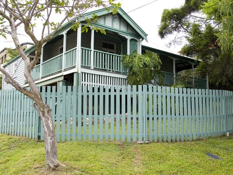 11 Camden Street, Albion QLD 4010