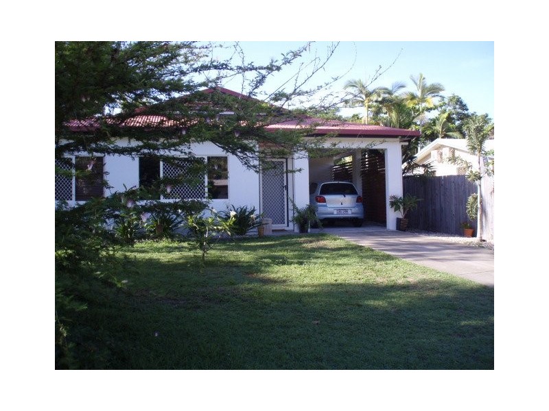 25 Derby Street, Yorkeys Knob QLD 4878