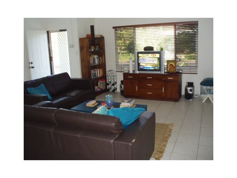 25 Derby Street, Yorkeys Knob QLD 4878