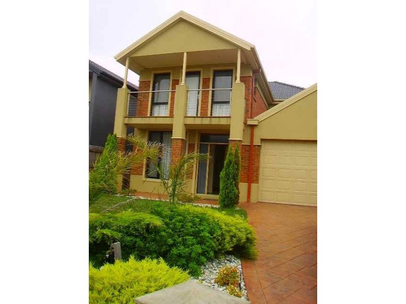 18 GABRIEL TERRACE, South Morang VIC 3752