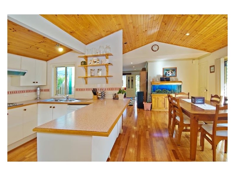14 Tomago Court, Wattle Grove NSW 2173