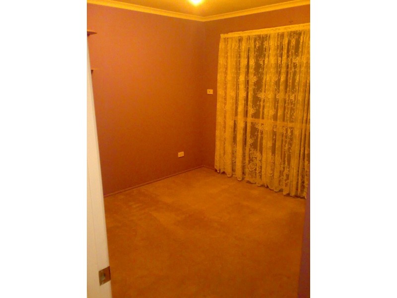 5 Nigel St, Redbank Plains QLD 4301