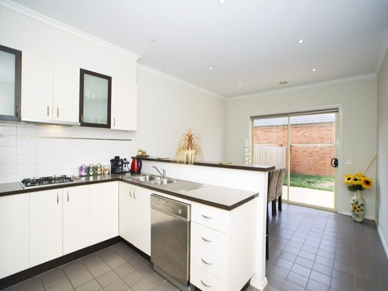 14 Newell Street, South Morang VIC 3752