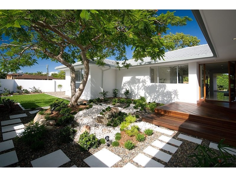 40 Alec Avenue, Mermaid Waters QLD 4218