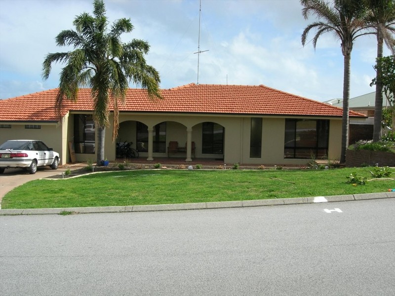 9 Chaucer Close, Spearwood WA 6163