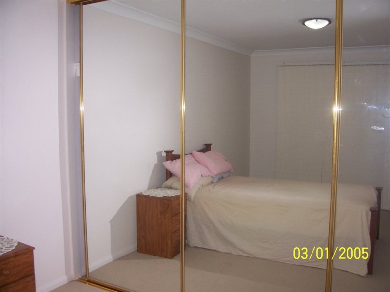 lauder, Mount Gravatt East QLD 4122