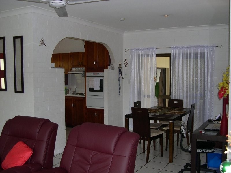 8 Cadaga Close, Whitfield QLD 4870