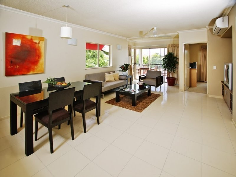 12 gregory st, Westcourt QLD 4870