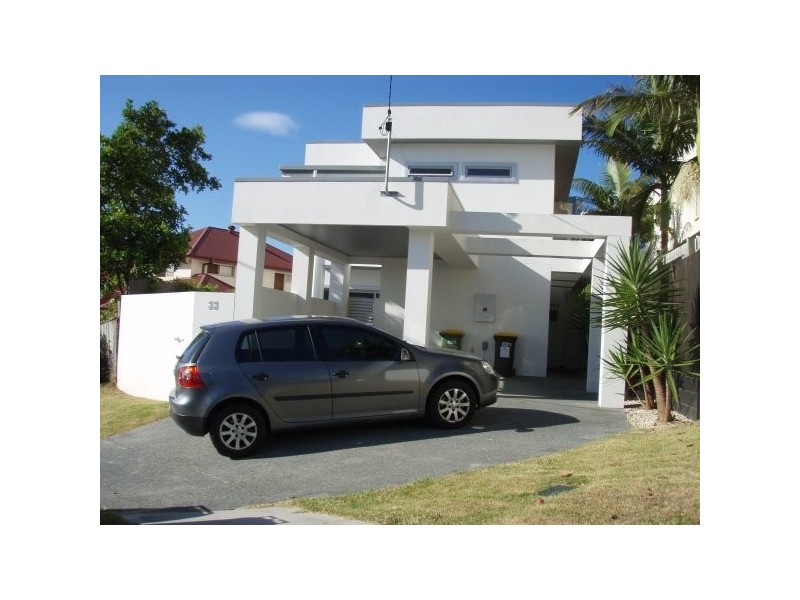33 Chester Terrace, Southport QLD 4215