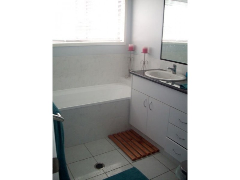 Dollar Biird Crt, Nerang QLD 4211