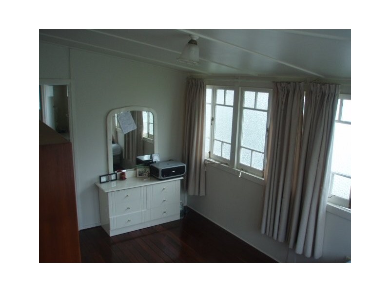 12 Pioneer Street, Toowong QLD 4066