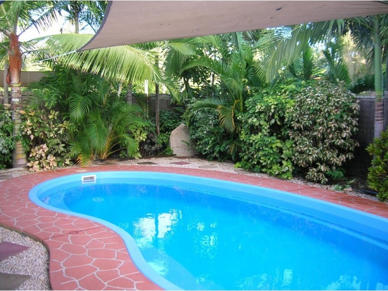 106 Banfield Drive, Mount Louisa QLD 4814