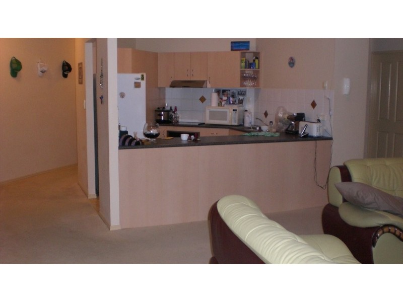 25 Chester Terrace, Southport QLD 4215