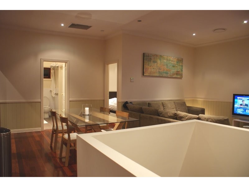 18 Drummond Street, Greenslopes QLD 4120