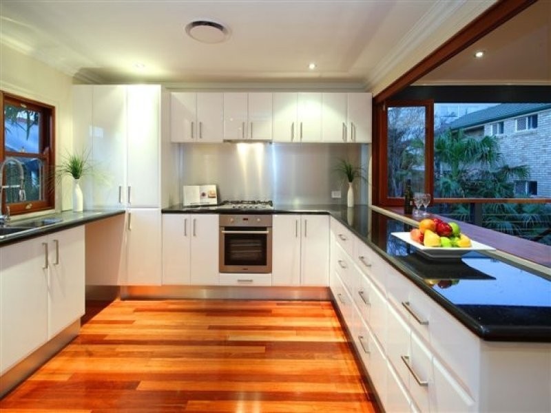 18 Drummond Street, Greenslopes QLD 4120