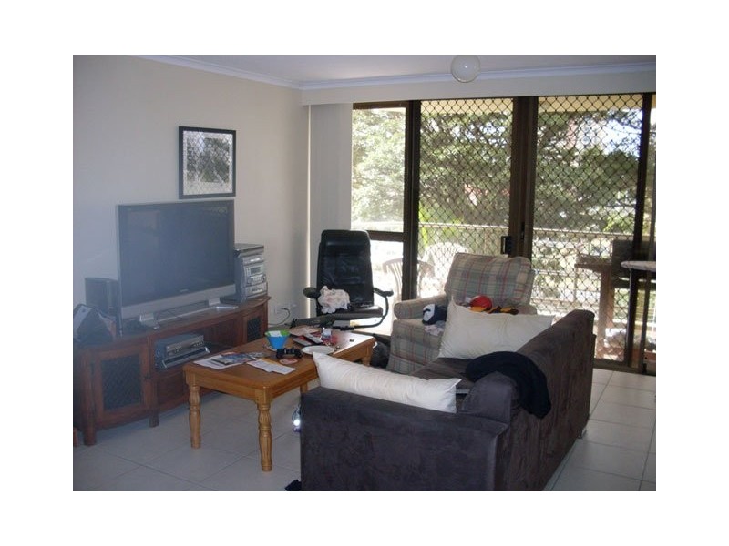22 Armrick Avenue, Broadbeach QLD 4218
