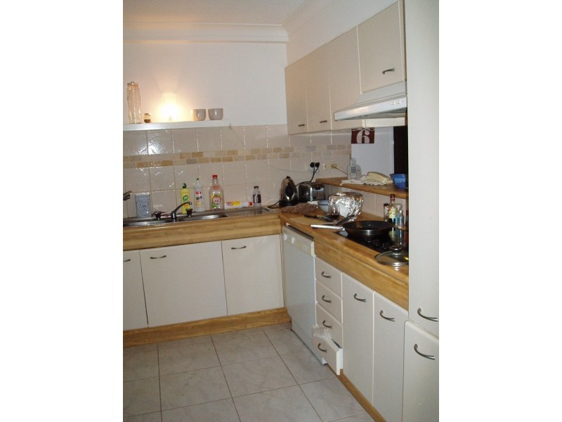 3 Clifford St, Gold Coast QLD 4217