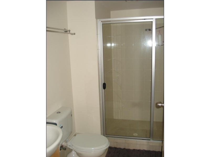 18-22 Parker st, Labrador QLD 4215