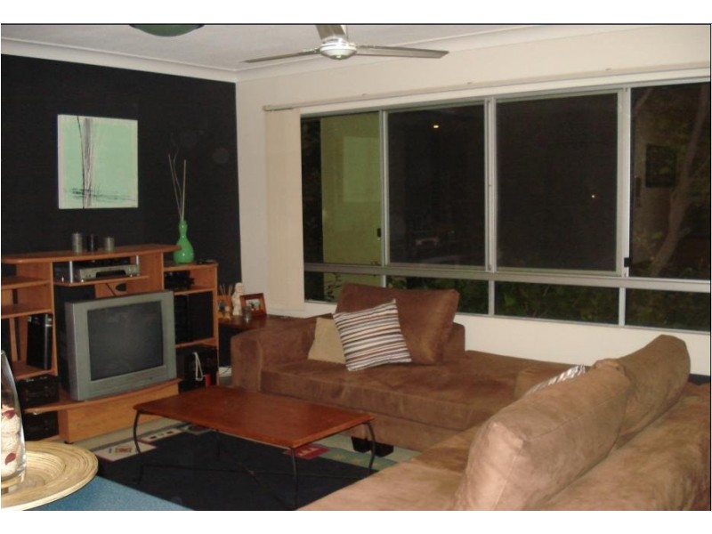 18-22 Parker st, Labrador QLD 4215