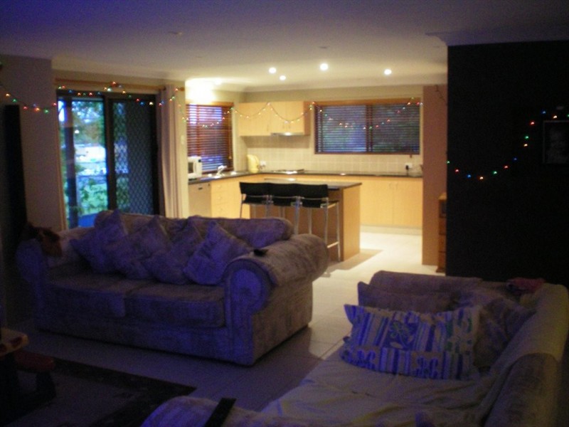 airlie place, Helensvale QLD 4212