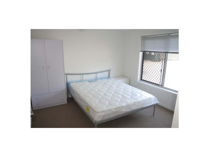Darling Cres, Molendinar QLD 4214