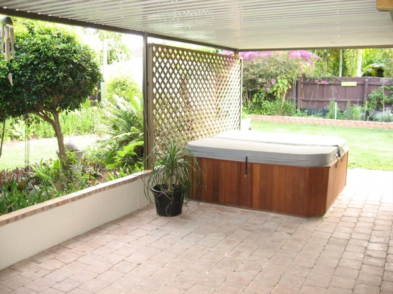 7 Rangeview Ct, Burleigh Waters QLD 4220