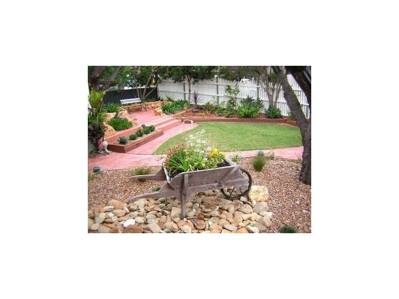 Montague, Highton VIC 3216