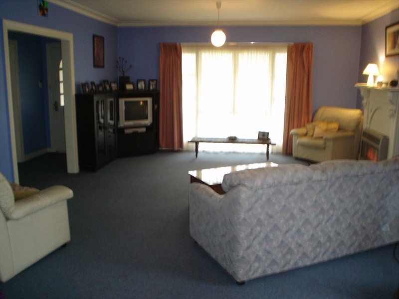 Halsey road, Airport West VIC 3042
