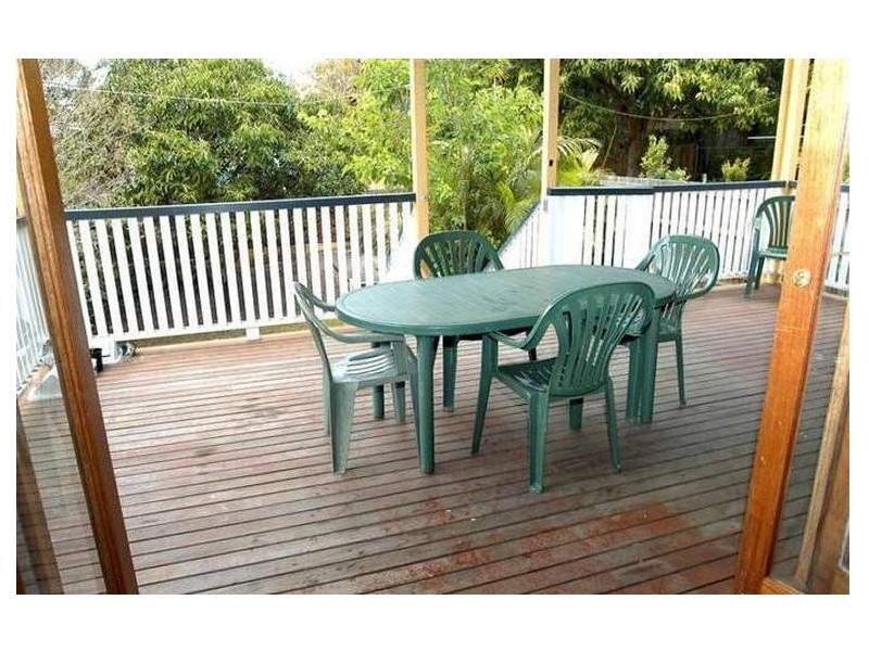 11 Burlington Street, East Brisbane QLD 4169