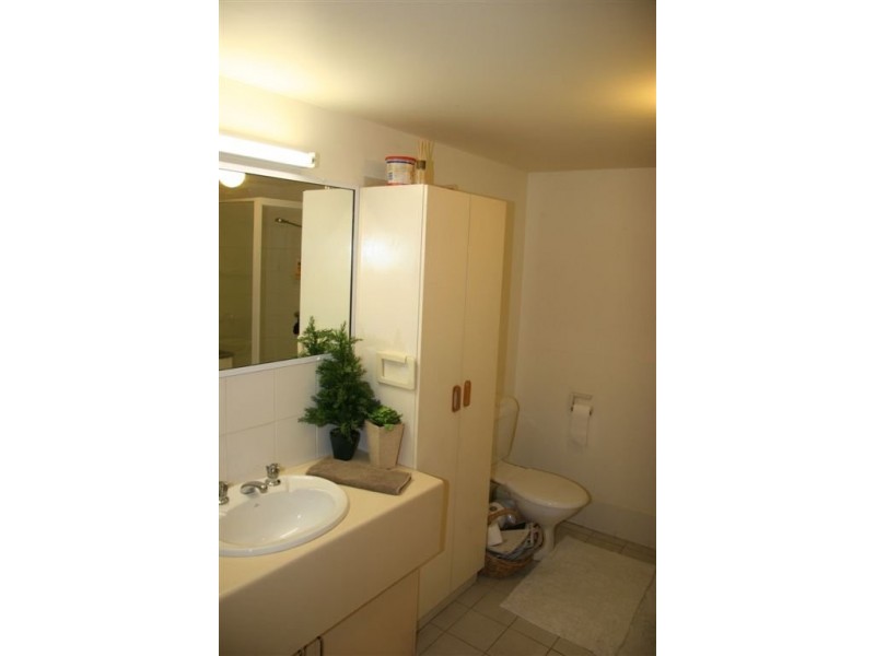Whyenbah Street, Hamilton QLD 4007