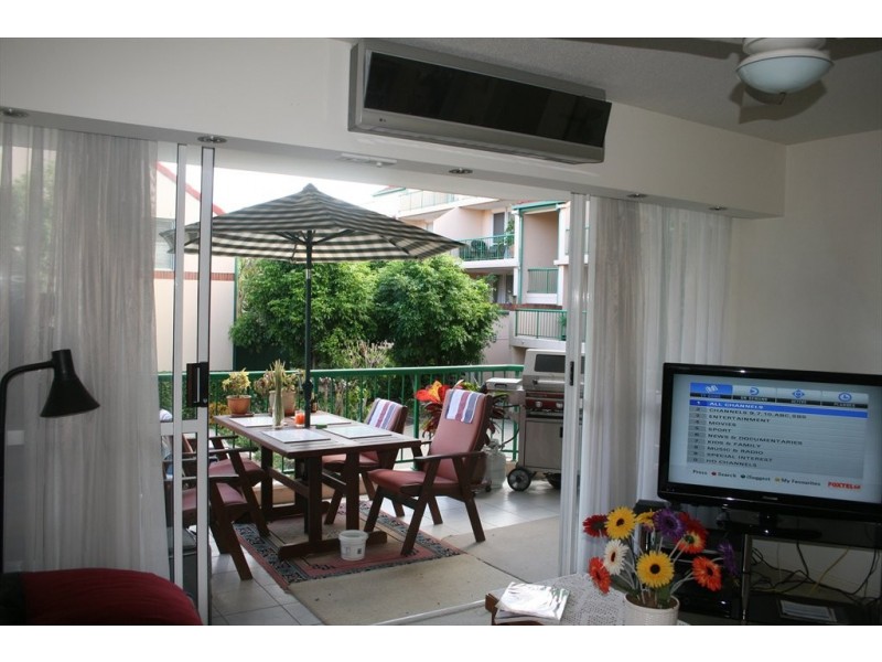 Whyenbah Street, Hamilton QLD 4007
