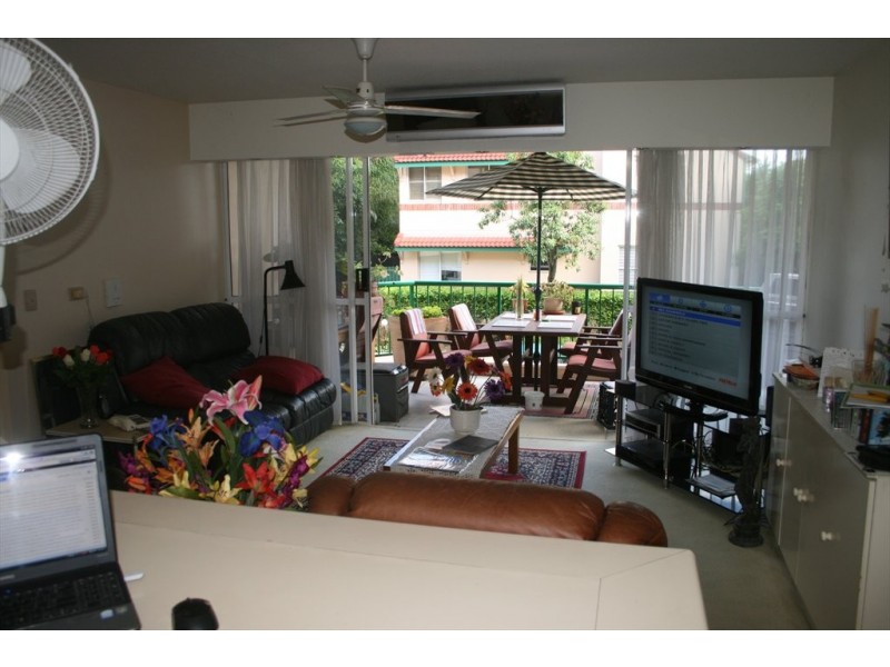 Whyenbah Street, Hamilton QLD 4007