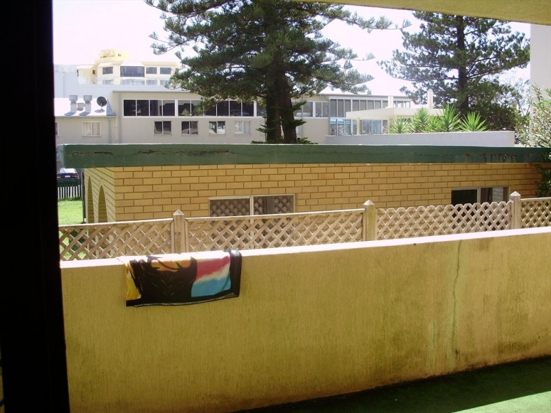 21 Albatross Ave, Nobby Beach QLD 4218