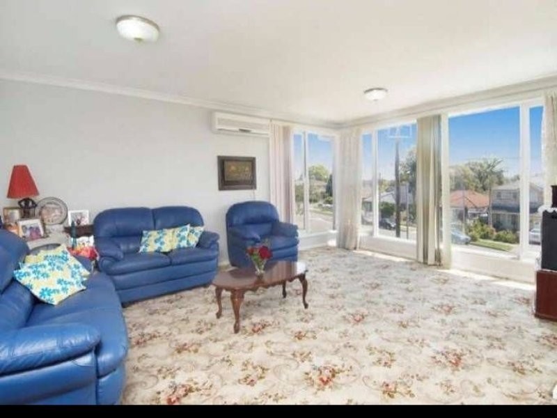 Broughton St, Old Guildford NSW 2161