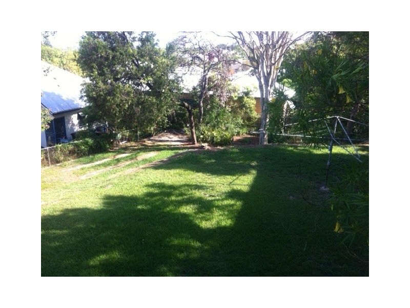 Heath St, East Brisbane QLD 4169