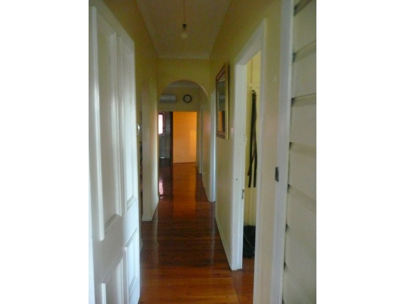 10  Hove street, Highgate Hill QLD 4101