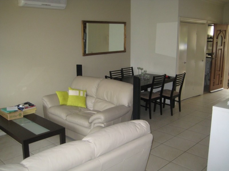 Elliott, Bundall QLD 4217