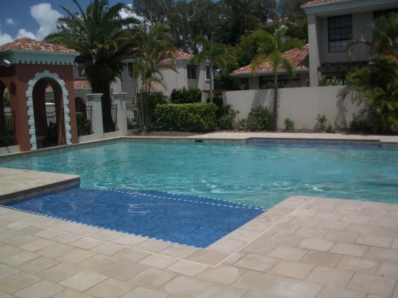 Elliott, Bundall QLD 4217