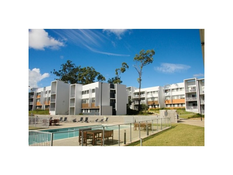 96 Edmund Rice Drive, Southport QLD 4215