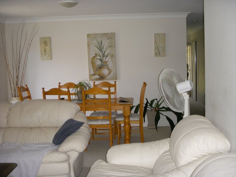 Marybeth Cres, Molendinar QLD 4214