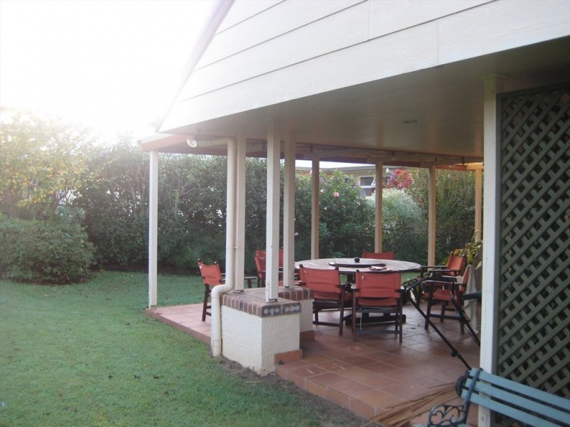 Holland Rd, Holland Park QLD 4121