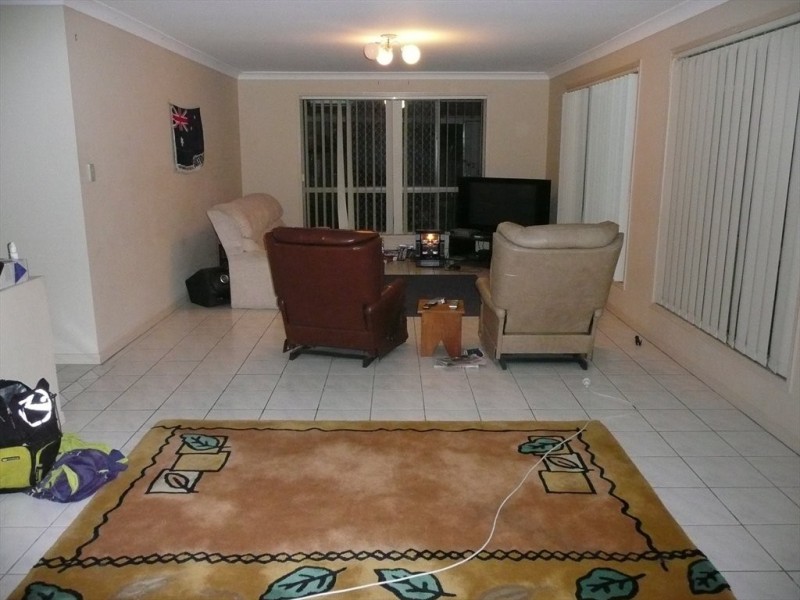 30 Auk Avenue, Burleigh Waters QLD 4220