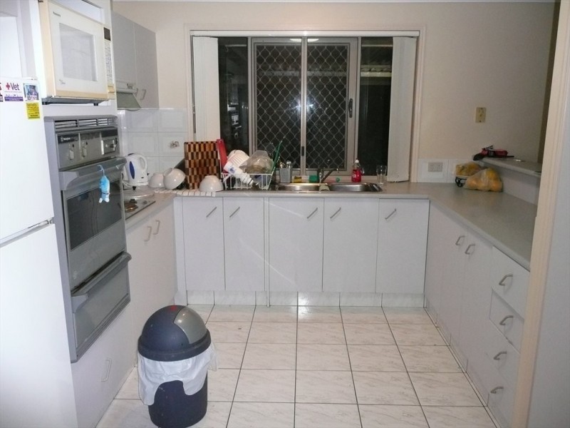 30 Auk Avenue, Burleigh Waters QLD 4220