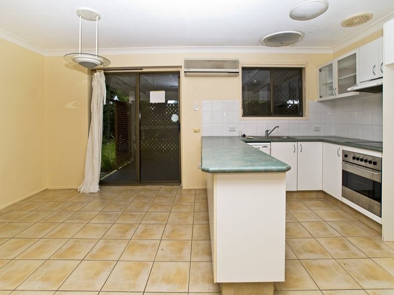 15 Timana Avenue, Mermaid Waters QLD 4218